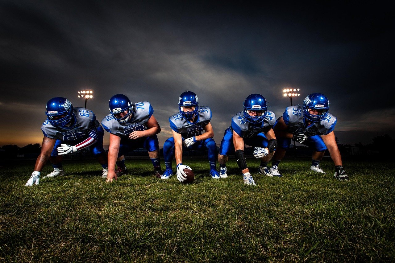 how to properly analyze fantasy football trades